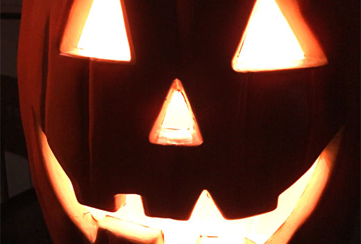 photo of plastic Halloween Jack-O-Lantern” title=