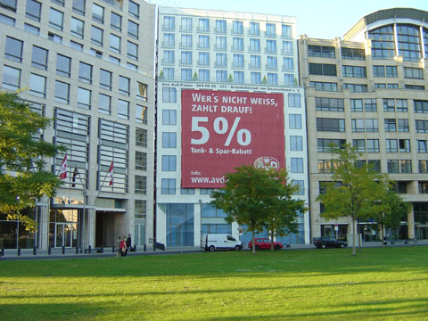 photo of Full-Size Building Scaffold Promotion in Berlin photo of Full-Size Building Scaffold Promotion in Berlin