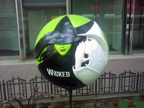 Wordless Wednesday - Wicked Globe in Chicago Wordless Wednesday - Wicked Globe in Chicago