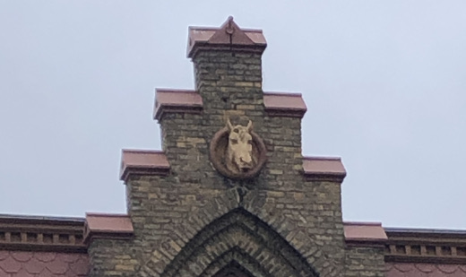 photo of horse’s head atop building in Appleton Wisconsin